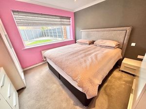 Bedroom- click for photo gallery